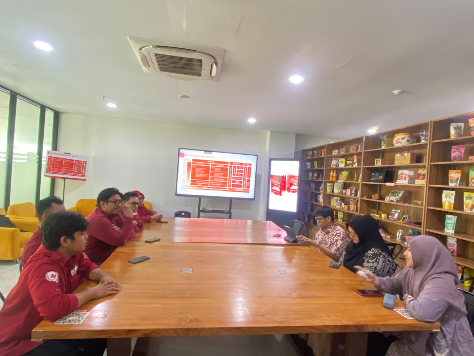 NEC Pelajari Inkubator Bisnis di Pemkot Makassar dan Unhas